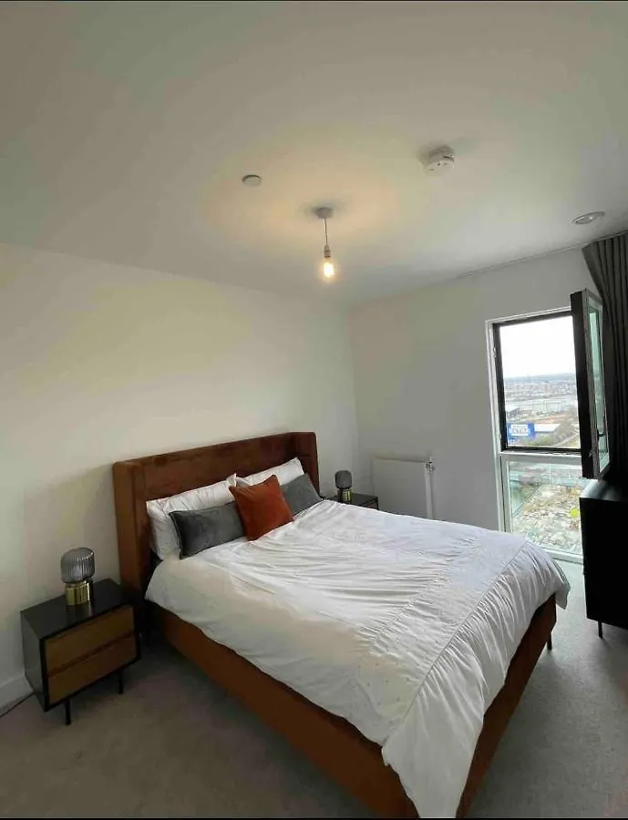 Modern New Airy 1 Bed Apartment London Cosy Stays Barking  0*, Barking (Greater London) United Kingdom