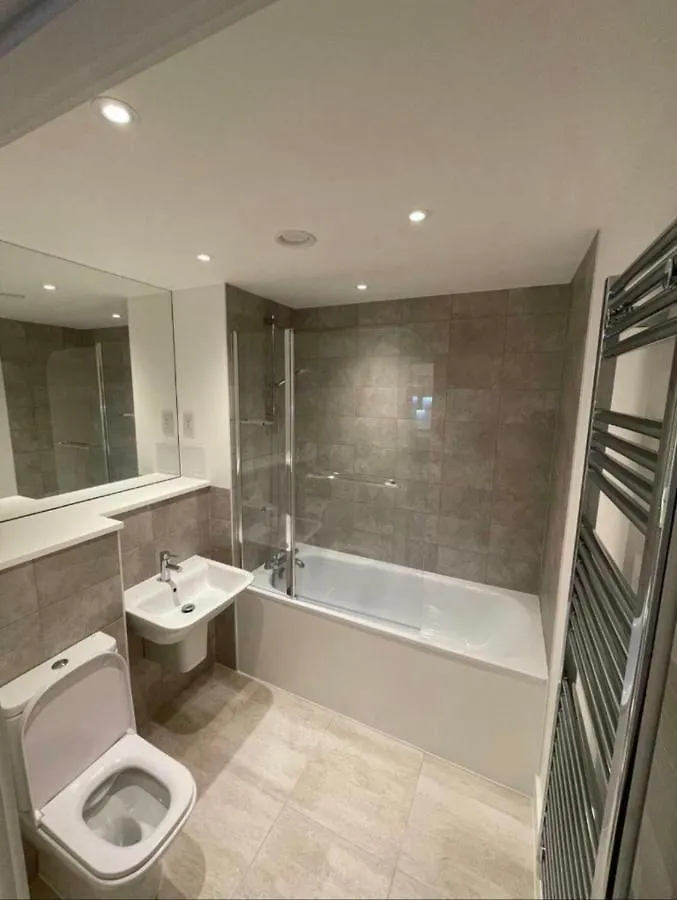 Modern New Airy 1 Bed Apartment London Cosy Stays Barking  Barking (Greater London)